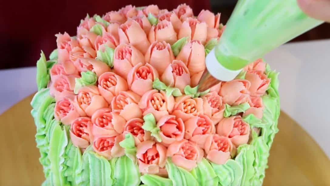Russian Piping Tip Tulip Cake! - CAKE STYLE