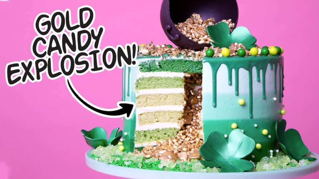 St. Patrick's Day Explosion Cake! | Green...