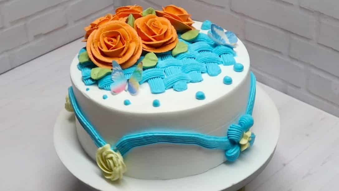 Cake decorating tutorials for everyone with...