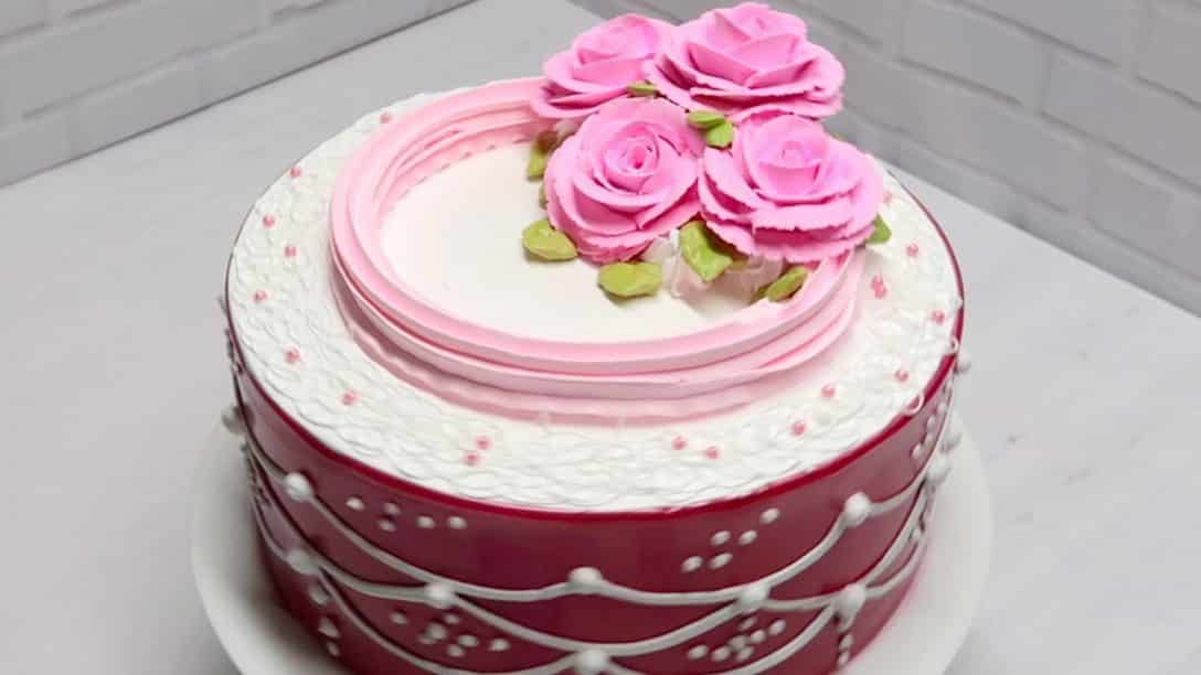 Decoracion de tortas para dama con flores...